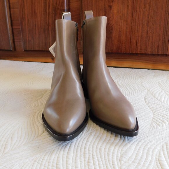 New Brunello Cucinelli monili heel Chelsea boot tan leather ankle booties 39 NWT - Picture 2 of 16